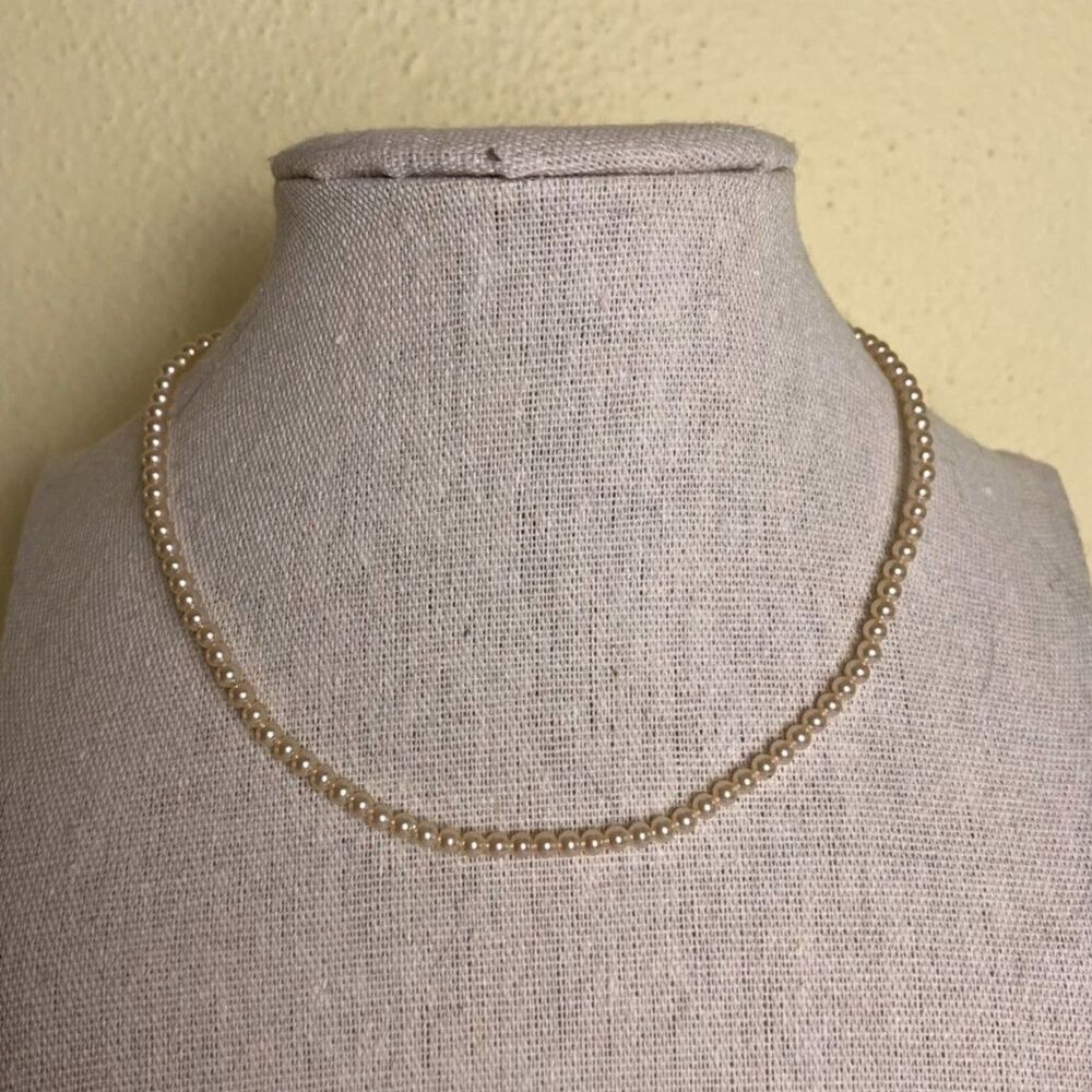 Vintage faux pearl choker or child's necklace